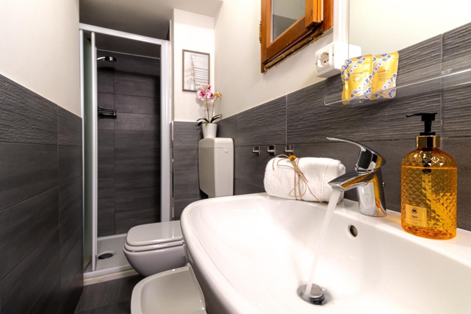 Apartmán Charming Frescoed Loft Boloňa Exteriér fotografie